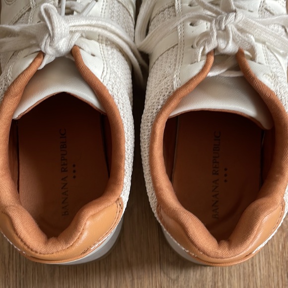 Banana Republic White Sneakers - Picture 4 of 5